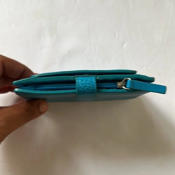 Lodi’s wallet - Picture 5 of 12